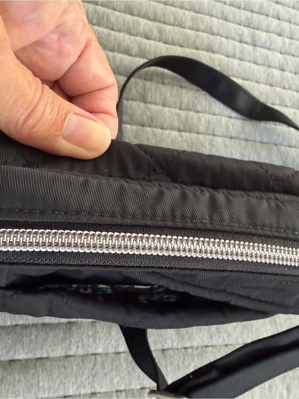 Vera Bradley Small Black Quilted Crossbody - Picture 6 of 9